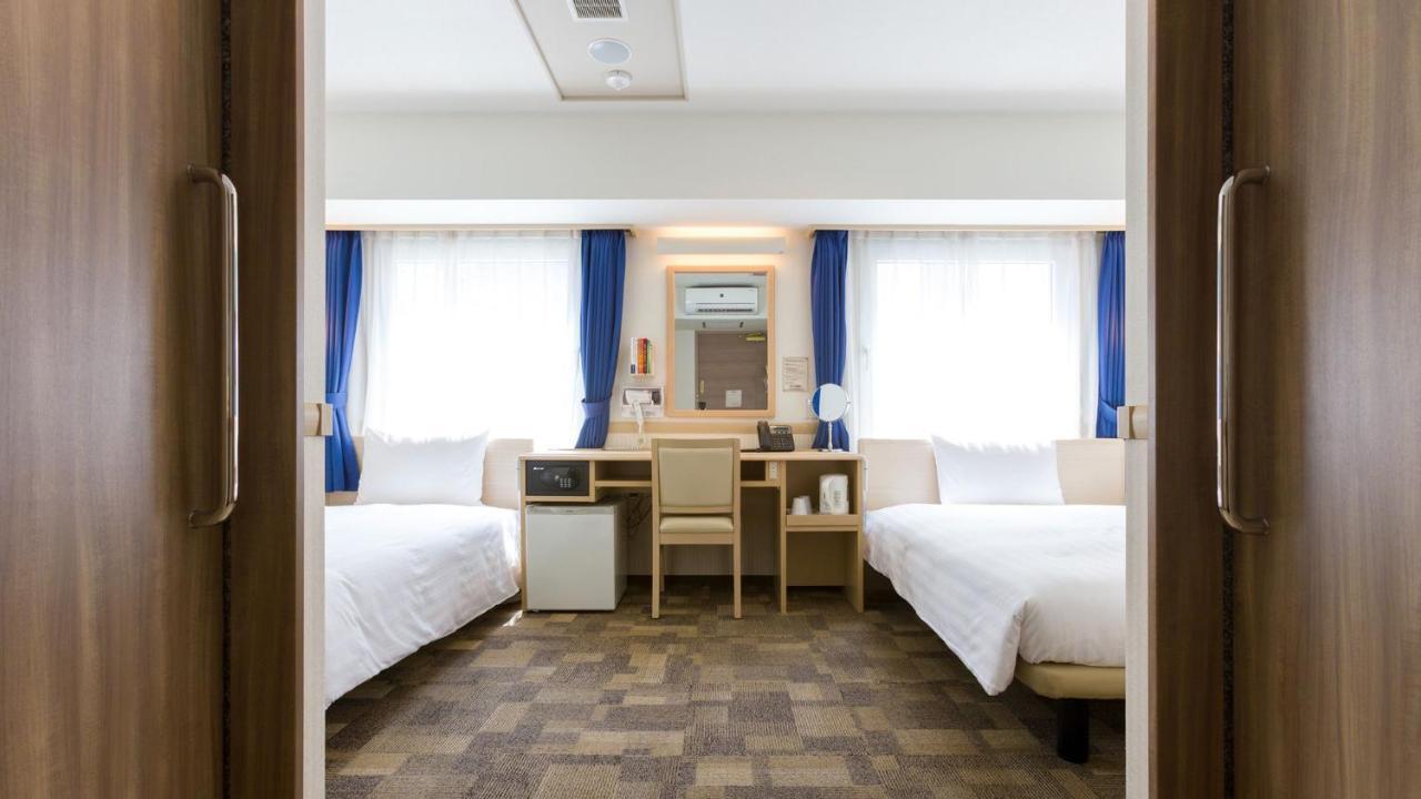 Toyoko Inn Ebina Eki Higashi Guchi Экстерьер фото